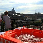 Orange Hotel