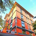 Orange Hotel 4*
