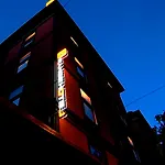 Orange Hotel 4*
