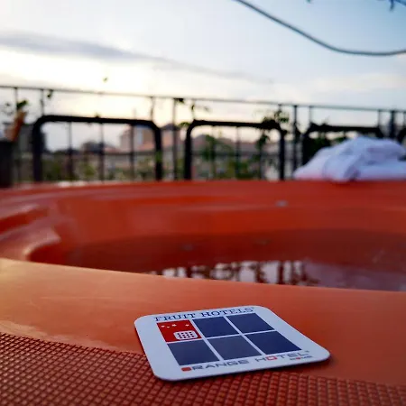 מלון Orange