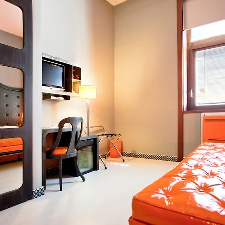 Orange מלון 4*