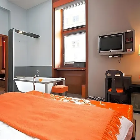Orange רומא