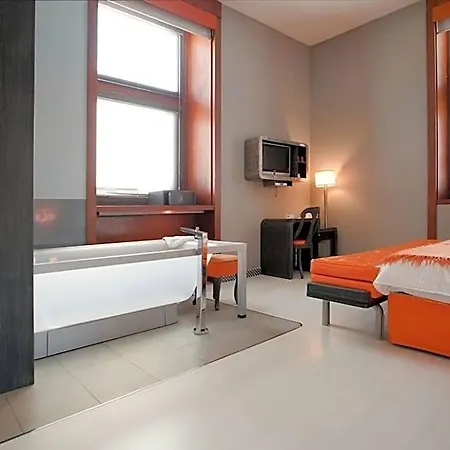 Hotel Orange