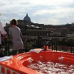 Orange Hotel 4*