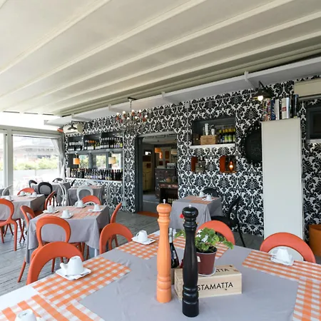 Orange 4*