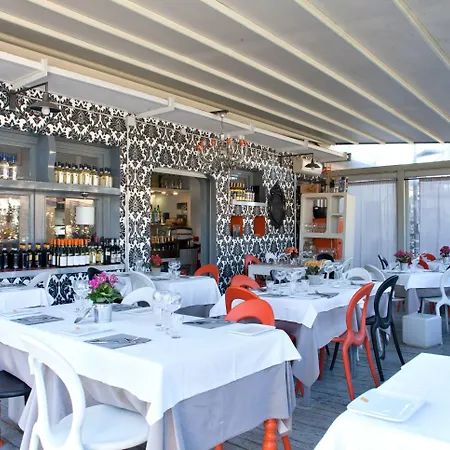 Hotell Orange 4*