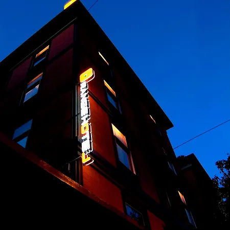 Orange Hotell 4*