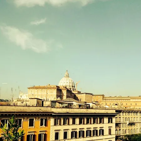 Orange Hotell 4*