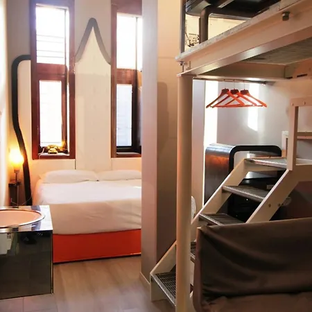 Orange Hotell
